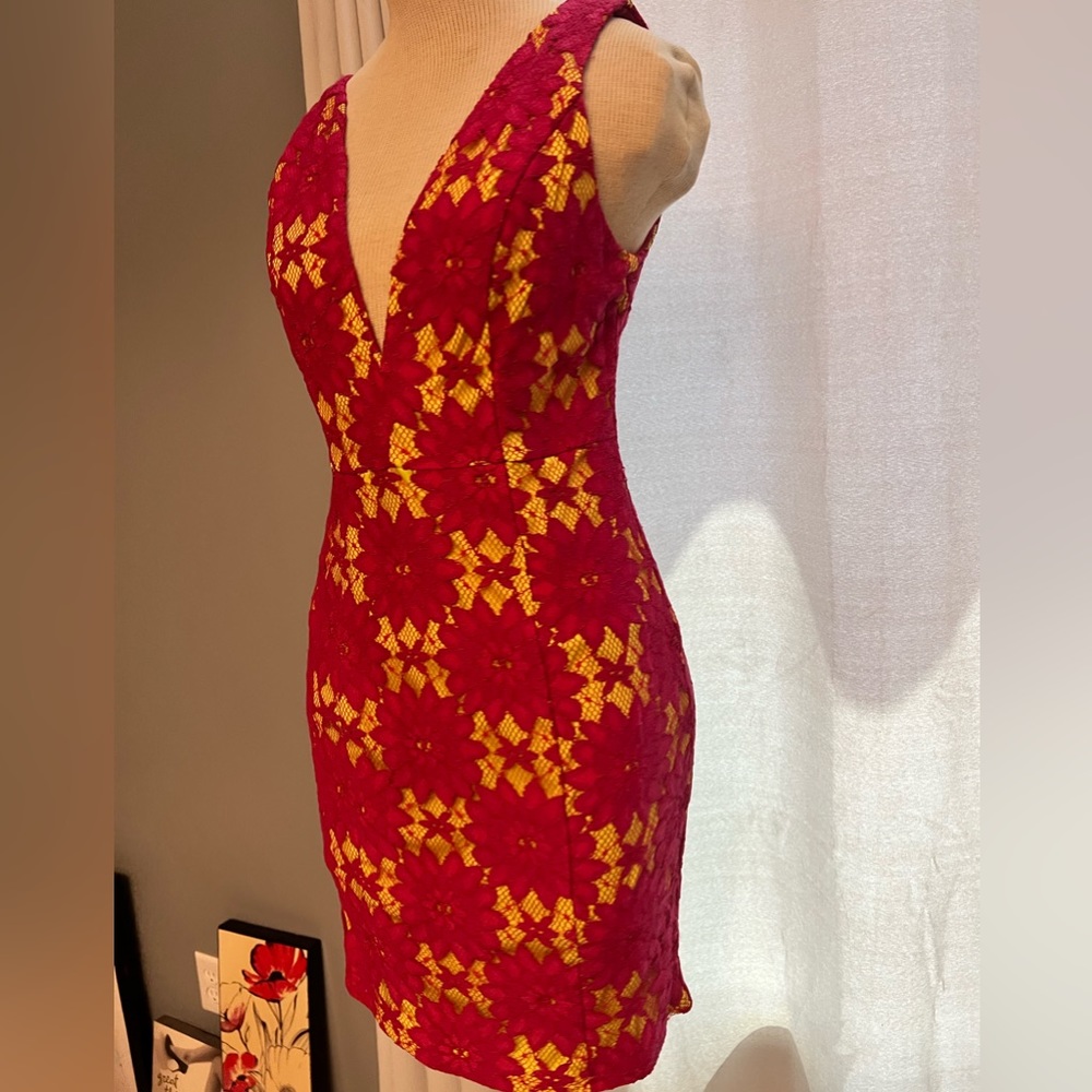 Nikibiki floral lace fuchsia and green bodycon dress size M